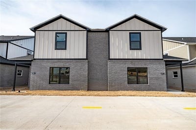 /international/us/825-s-rupple-road-fayetteville-ar-110120127814/