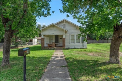 /international/us/709-e-18th-street-cameron-tx-110108578715/