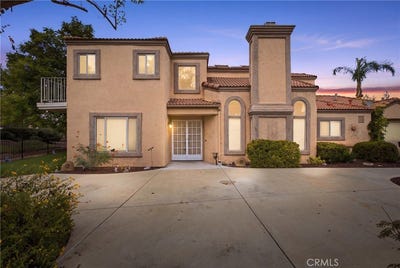 /international/us/40208-corte-lorca-road-murrieta-ca-110120070739/