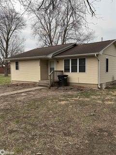 /international/us/504-pleasant-street-oakville-ia-110120154498/