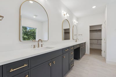 /international/us/452-waters-edge-drive-hickory-creek-tx-110107638235/