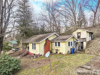 /international/us/75-travis-street-clyde-nc-110120510133/