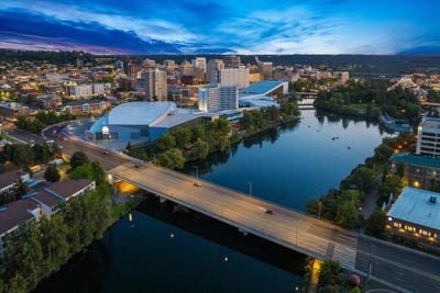 /international/us/639-n-riverpoint-blvd-spokane-wa-110099988531/