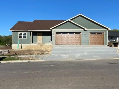 /international/us/401-roosevelt-street-baraboo-wi-110107554795/