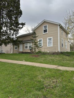 /international/us/608-brown-street-woodstock-il-110099728091/