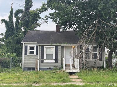 /international/us/319-benton-street-sikeston-mo-110100334152/