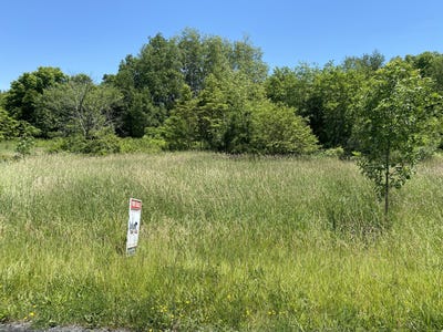 /international/us/40th-street-bloomingdale-mi-110100692315/