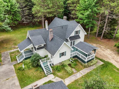 /international/us/2260-w-pinewood-drive-roscommon-mi-110107201063/