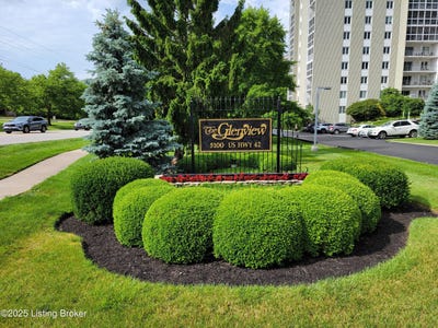 /international/us/5100-us-42-louisville-ky-110100420024/