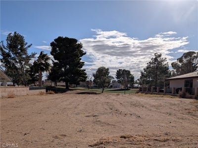 /international/us/14907-tournament-drive-helendale-ca-110096635541/