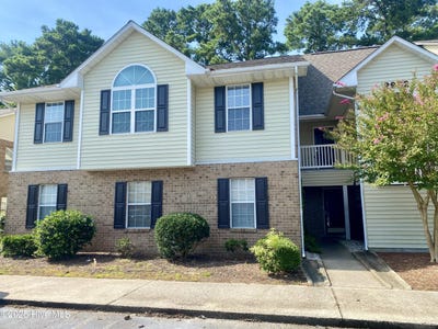 /international/us/2932-mulberry-lane-greenville-nc-110101267618/