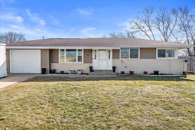 /international/us/7101-w-van-norman-ave-greenfield-wi-110107158848/