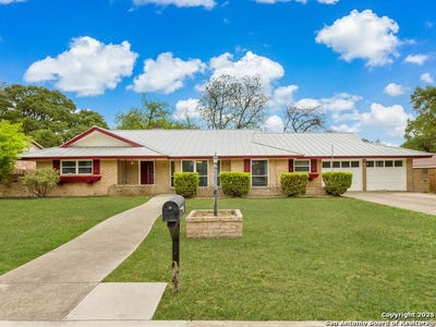 /international/us/626-fawndale-windcrest-tx-110098851731/