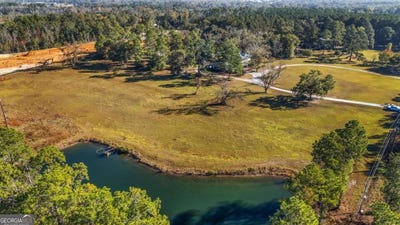 /international/us/country-club-road-statesboro-ga-110103334390/