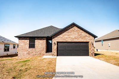 /international/us/1014-fenli-avenue-monett-mo-110110423139/