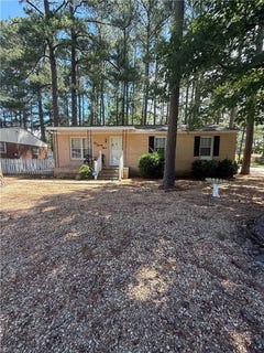 /international/us/223-thomas-street-franklin-va-110108933852/