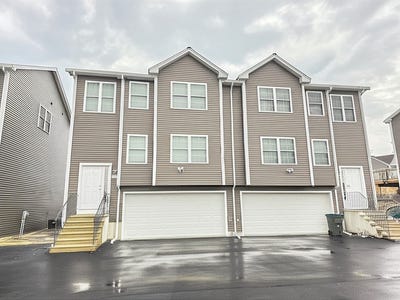 /international/us/239-woodland-st-west-boylston-ma-110107058867/
