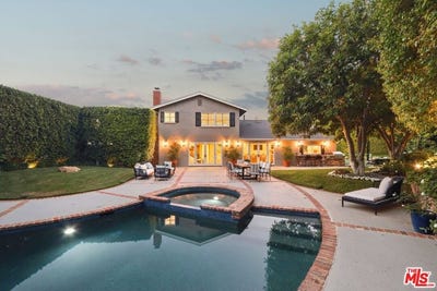 /international/us/17228-benner-pl-encino-ca-110108891343/