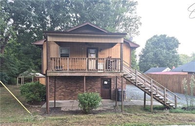 /international/us/704-baker-street-reidsville-nc-110110079096/