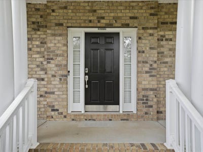 /international/us/2027-fripp-lane-indian-trail-nc-110107777191/