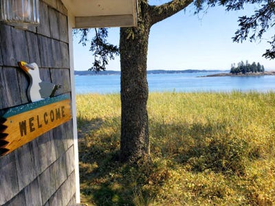 /international/us/609-mason-bay-road-jonesport-me-110107401626/