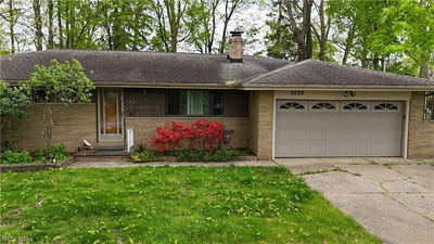 /international/us/5229-evergreen-drive-north-olmsted-oh-110105706941/