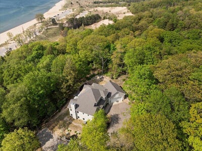 /international/us/690-dunegrass-circle-drive-saugatuck-mi-110106182304/