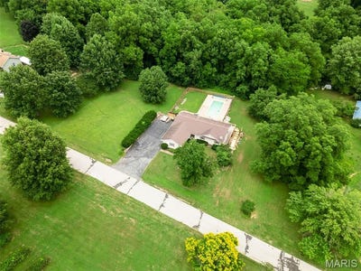 /international/us/15633-pike-237-clarksville-mo-110108741154/