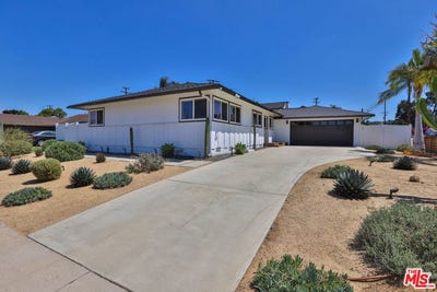 /international/us/12831-red-hill-avenue-tustin-ca-110109186174/