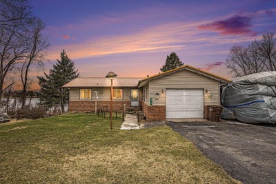 /international/us/3919-e-shore-drive-stanton-mi-110098246725/