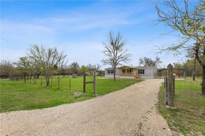 /international/us/1014-doe-run-caldwell-tx-110106302561/