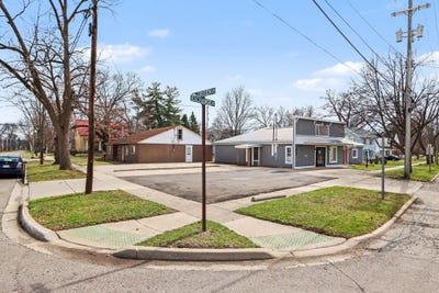 /international/us/207-exchange-street-marshall-mi-110120156373/