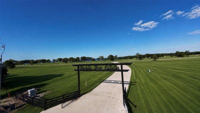 /international/us/421-caro-drive-west-tawakoni-tx-110108231272/