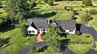 /international/us/119-colonial-drive-perkiomenville-pa-110119515086/
