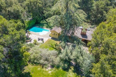 /international/us/62-e-carmel-valley-rd-b-carmel-valley-ca-110108331535/