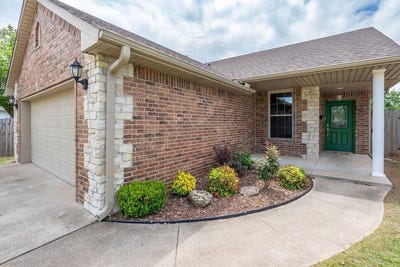 /international/us/419-w-midland-street-shawnee-ok-110107764768/