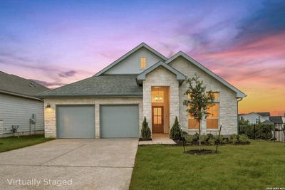 /international/us/1801-n-chateau-kerrville-tx-110108352818/