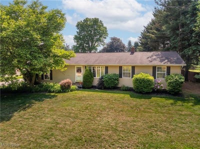 /international/us/14222-wade-avenue-ne-hartville-oh-110101474012/