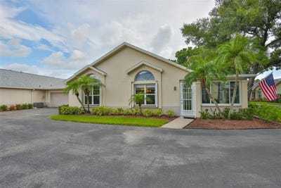 /international/us/1111-golfview-woods-drive-sun-city-center-fl-110100121874/