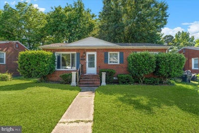 /international/us/112-n-14th-avenue-hopewell-va-110108444788/
