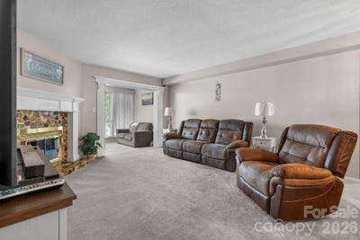 /international/us/1330-5th-street-ne-hickory-nc-110100049956/