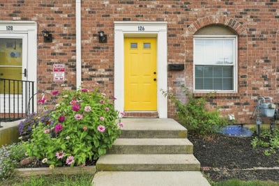 /international/us/126-tarryton-court-e-columbus-oh-110109827196/