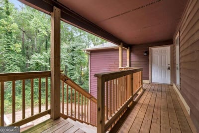/international/us/5557-mountain-springs-circle-stone-mountain-ga-110120518151/