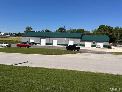/international/us/303-industrial-drive-new-haven-mo-110107803329/