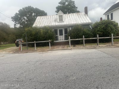 /international/us/101-williams-street-williamston-nc-110119958745/