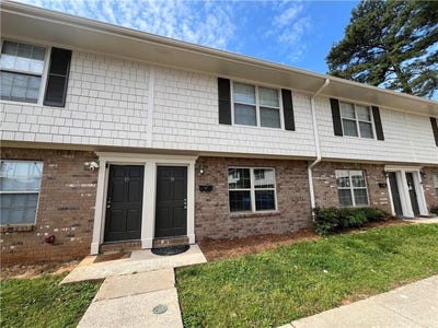 /international/us/16-villa-court-se-smyrna-ga-110105957621/