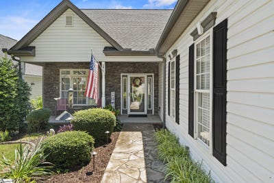 /international/us/105-garden-view-court-piedmont-sc-110101491820/?lang=en