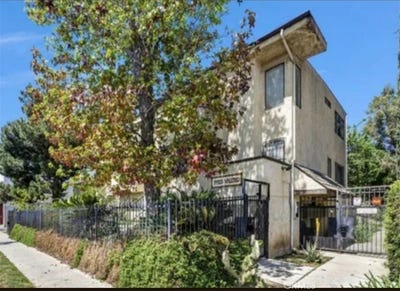 /international/us/14435-valerio-van-nuys-ca-110110351697/