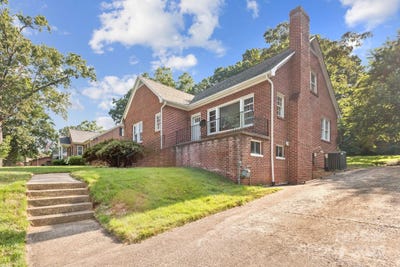 /international/us/113-falls-street-morganton-nc-110101067740/