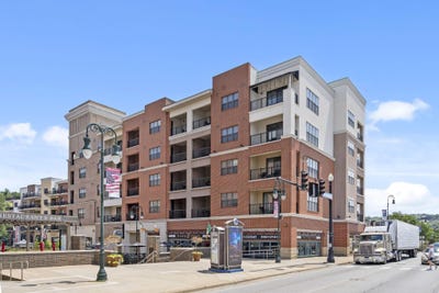 /international/us/2504-a-branson-landing-boulevard-branson-mo-110101360164/?lang=en